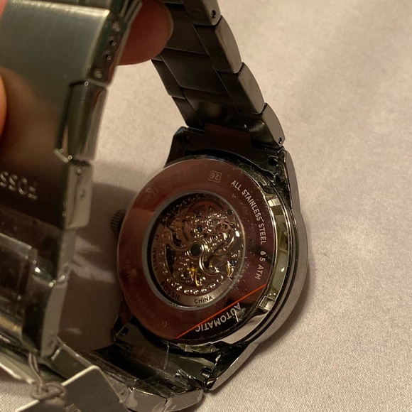 Men’s Automatic gun metal fossil watch - Picture 2 of 3